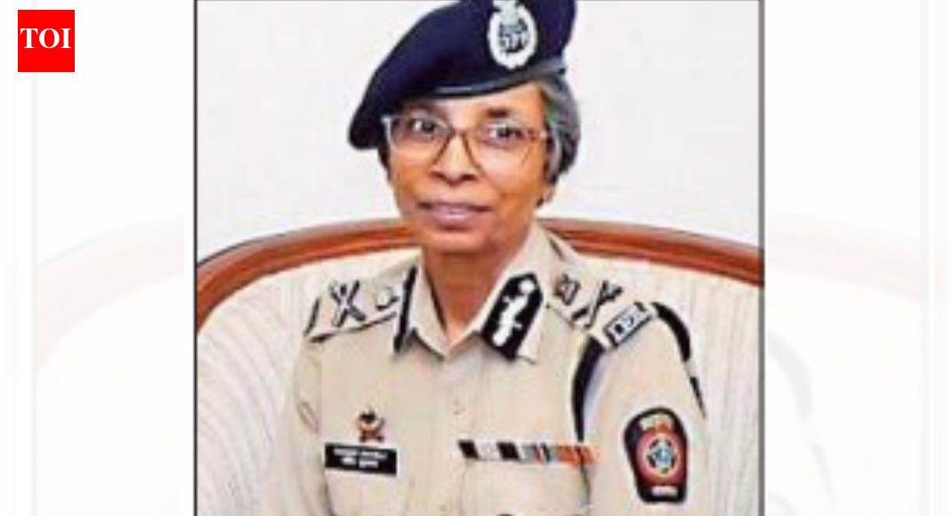 Fadnavis arrest 'plot': Maharashtra top cop pushed for case against ex-DGP