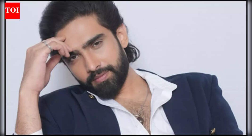 Amaal Mallik says 'drama bandh karo' as Tanya Mittal fans demand apology for his 'dog' remark