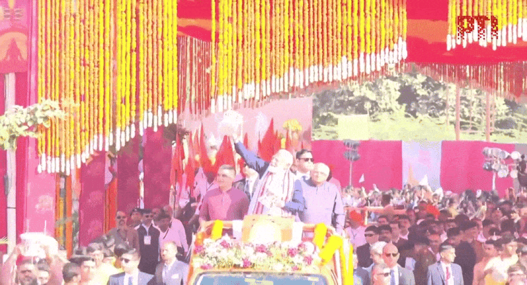 Damroo in hand, 108 horses in procession: PM Modi takes part in ‘Shaurya Yatra’ at Somnath; offers puja