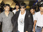 SRK detained @ airport for two hours