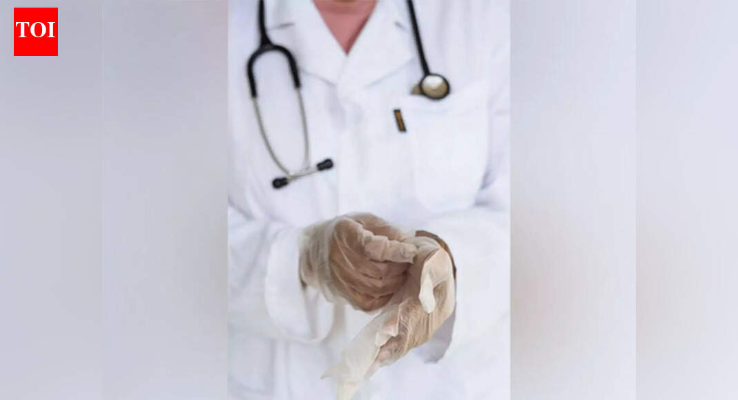 Senior doctor gives health mantra at CUSB camp