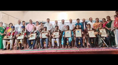 Vedant Foundation honours journalists, police and teachers