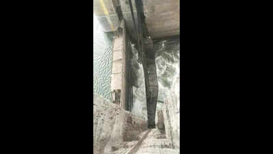 Repair work of Hipparagi reservoir gate in final stage