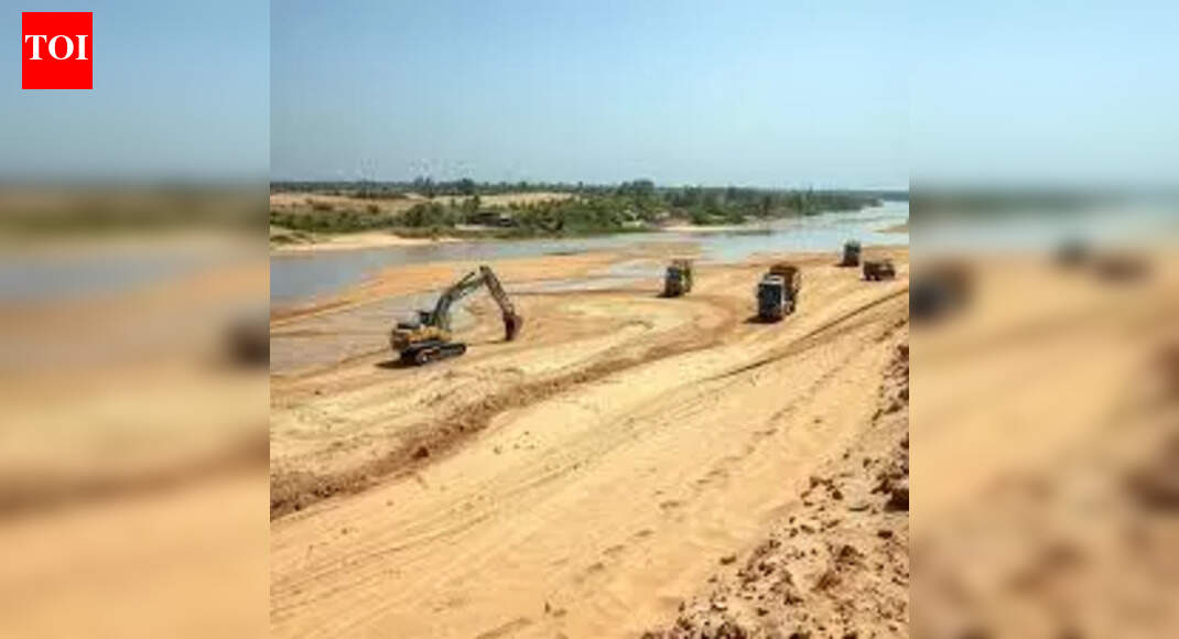 Buxar administration  cracks down on illegal mining
