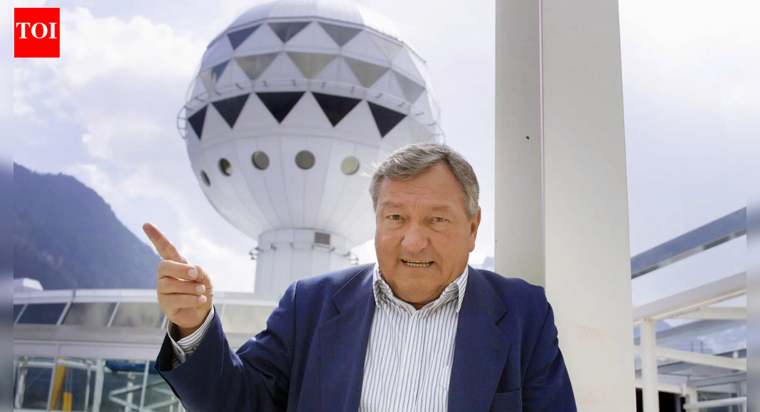 Erich von Daniken, Swiss writer who spawned alien archaeology, dies at 90