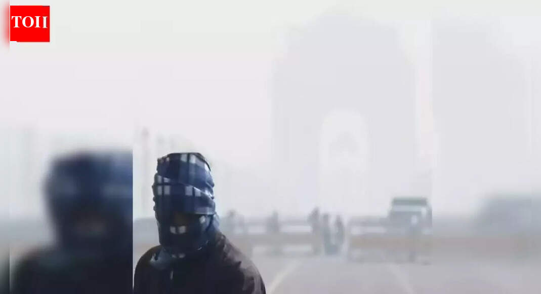 Cold wave grips Delhi: Temperatures dip to 2.9°C, AQI stays in poor zone; fog blankets parts of city