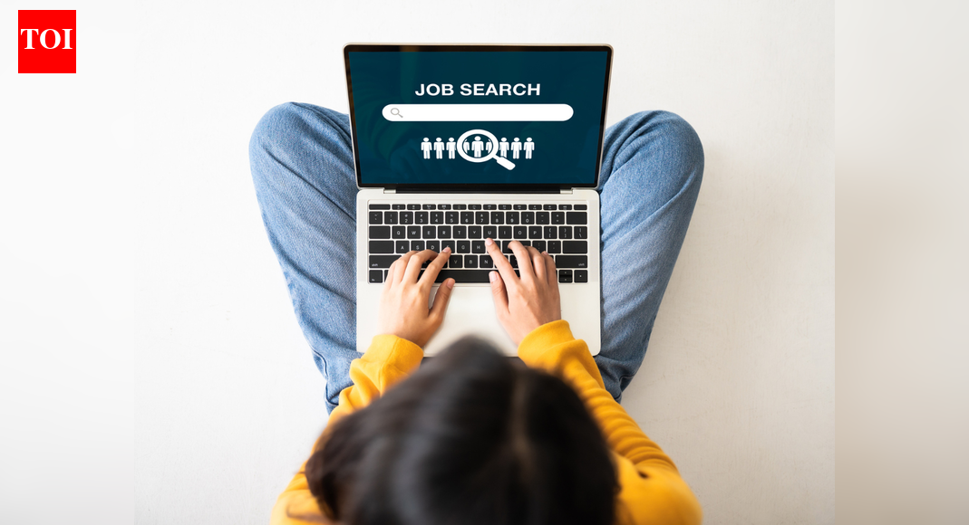 7 government jobs, internships, and apprenticeships to apply for this week: Over 3,000 posts across DRDO, DSSSB, SJVN, BSF, and more