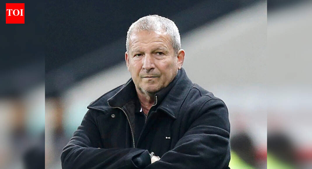 Rolland Courbis, a passionate figure in French soccer, dies at 72