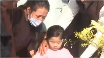 Prashant Tamang’s Funeral: Wife Martha Aley and daughter get emotional as they bid goodbye