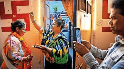 Mumbai campaigner’s long wait ends: ‘Tiffin lady’ gets BMC poll ticket after 35 years