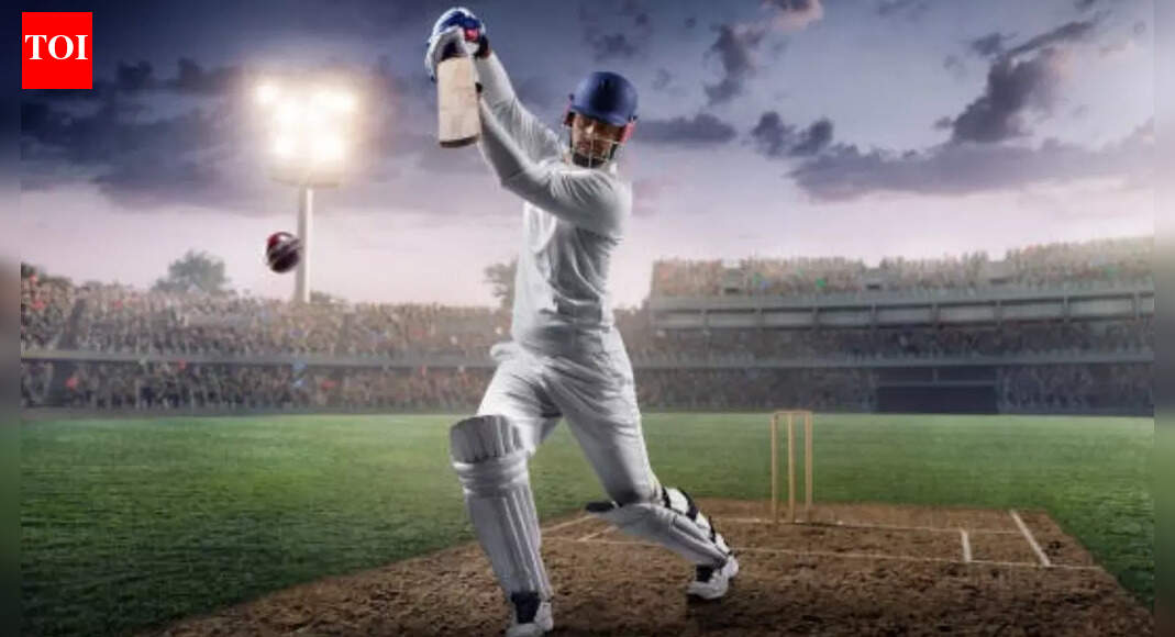 Famous cricketers who played wearing spectacles