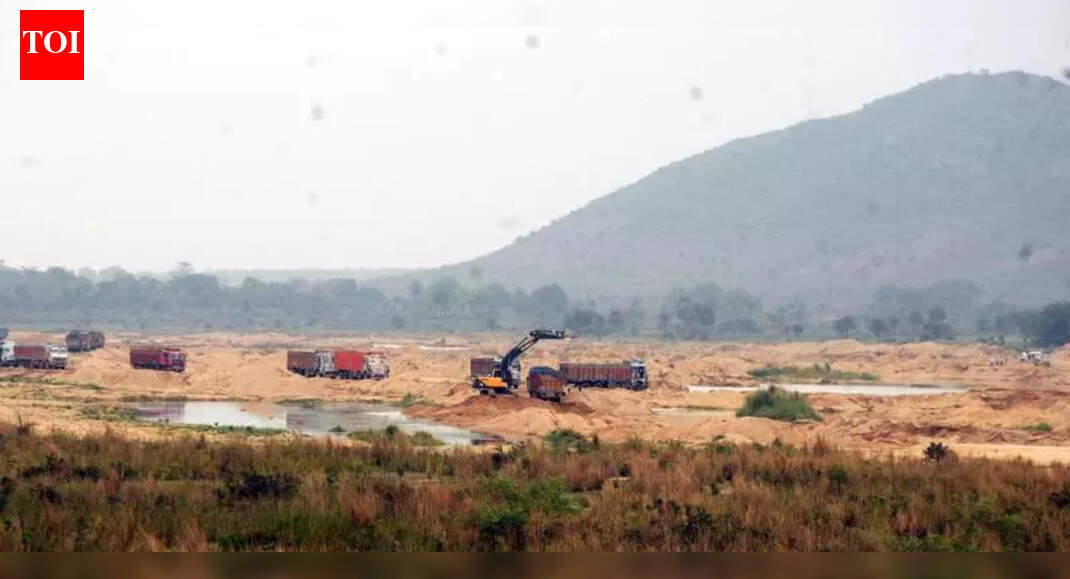 Jharkhand Sand Mining Resumes: High Court Lifts Stay After PESA Rules Approval