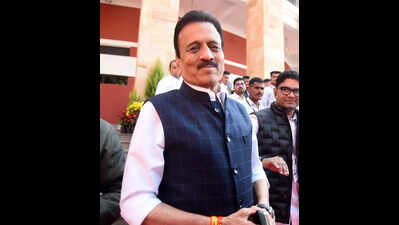 Mahajan accuses Sena Nashik city chief of supporting drug peddlers