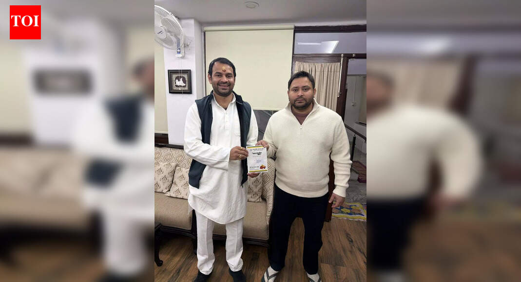 Tej Pratap Attends Bihar Dy CM's Feast, Invites Estranged Family | Quick Digest