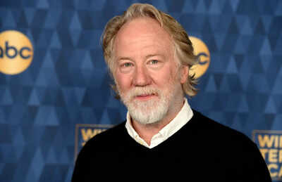 'West Wing' actor Timothy Busfield turns himself in; to fight child sex abuse charges in New Mexico