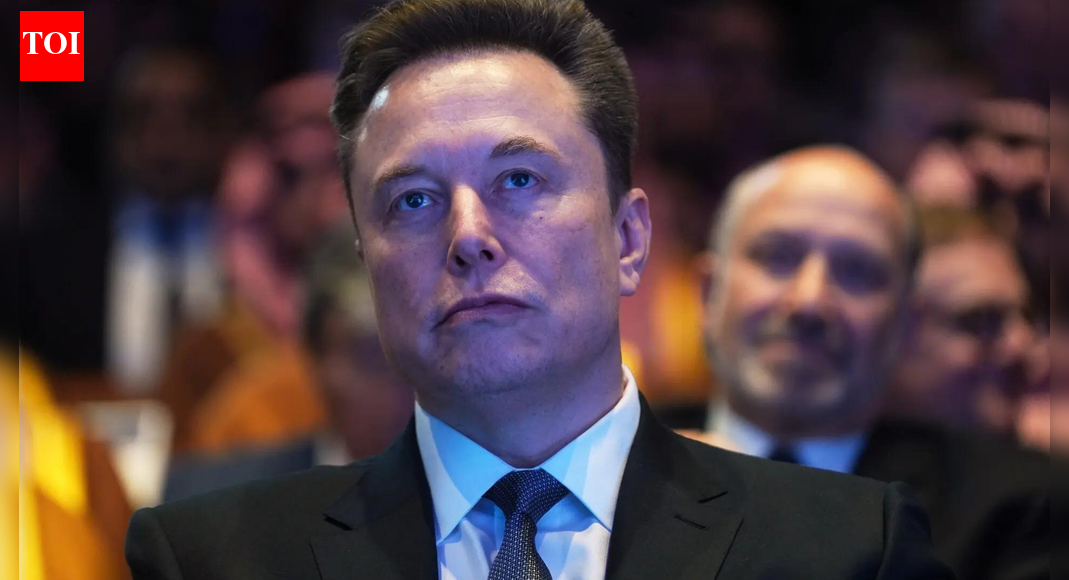Elon Musk's 4 bold predictions put doctors and surgeons on a three-year deadline before ...