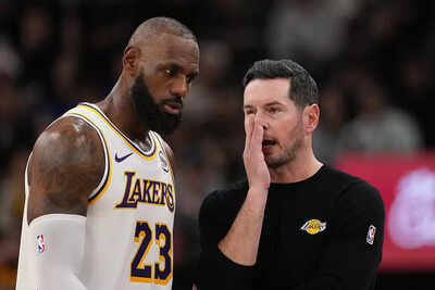 “Come, be around him every day”- JJ Redick fires back at media while defending LeBron James after his candid confession