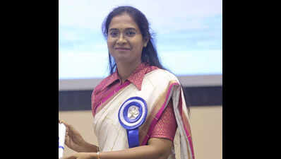 ZP CEO inspects JJ mission works in Mandya