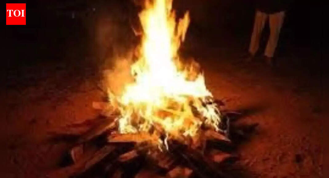 4 persons critically injured in cracker blast during Bhogi