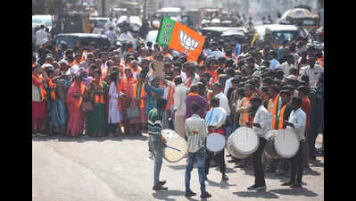 96 former corporators among 859 in fray as Sambhajinagar votes today