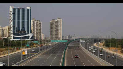 Cab fare soars to Rs 600, Dwarka Expressway commuters seek buses linking Gurgaon to metro stations