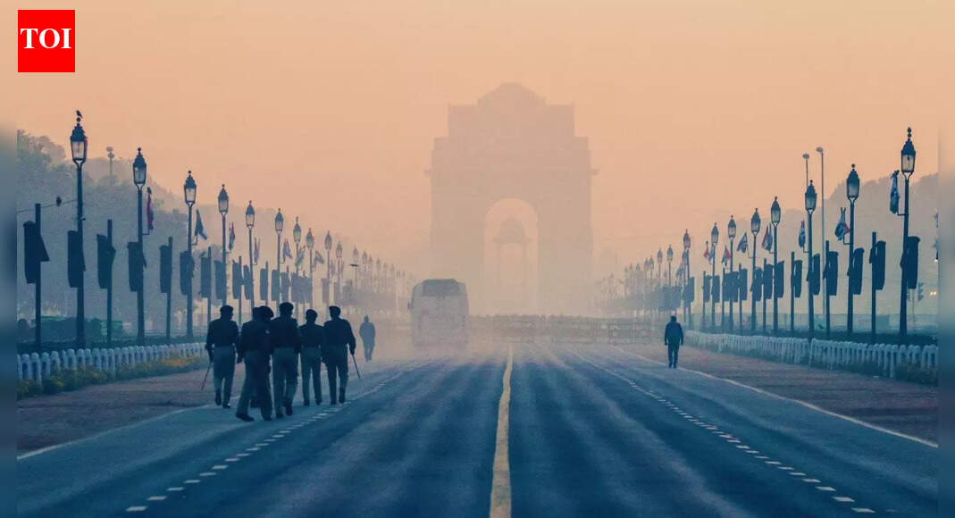 What’s the weather today: IMD warns of persistent fog and cold conditions across these Indian states