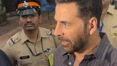 BMC Elections 2026: Akshay Kumar and wife Twinkle Khanna cast their votes; say real heros 'should come and vote' - WATCH