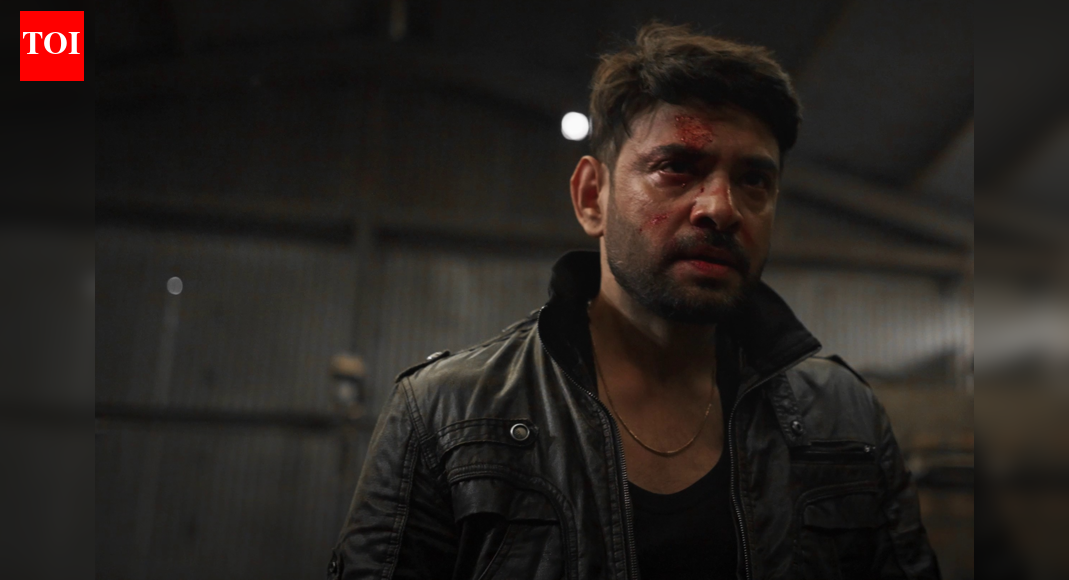 Ishan Mazumder brings action narrative to Ekbar Esho music video
