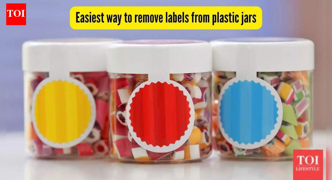 This is the easiest way to remove labels from your plastic containers