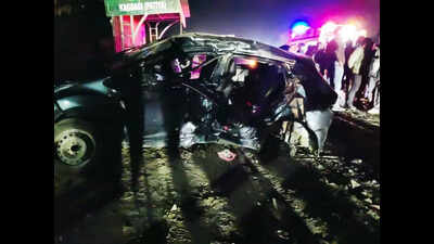 Two siblings die as SUV rams car on Rajkot-Morbi highway