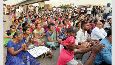 After day-long protest, govt agrees to notify land around Toyyar Lake