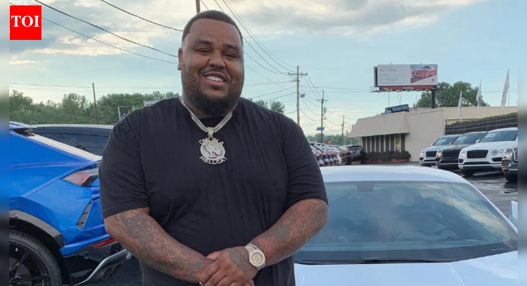 Viral clip shows YouTuber Omi In A Hellcat leaving prison after federal sentencing