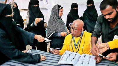 BMC polls: In Govandi, Pydhonie & Agripada, voters turn up in large numbers; says Gen Z wanted to choose their representative