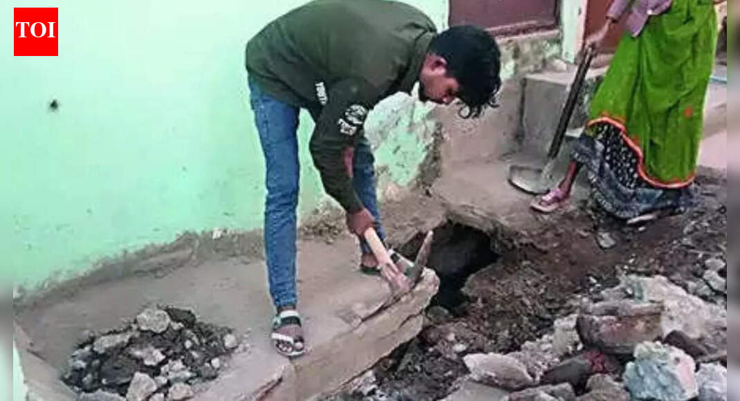 Health scare in Madhya Pradesh: Another pipeline leak contaminates water in Khargone; 14 fall ill