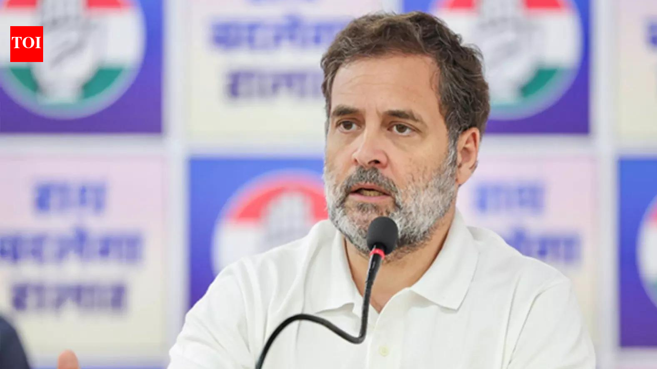 Maharashtra civic polls: Rahul Gandhi accuses EC of 'gaslighting citizens'; BJP takes 'khandani chor' jibe