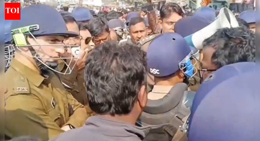 West bengal protest: Locals block Beldanga NH-12 over migrant worker’s death in Jharkhand; traffic disrupted