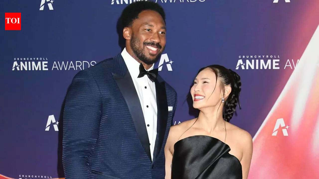 Myles Garrett stays close to Chloe Kim during challenging recovery from serious shoulder injury