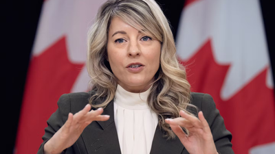 'Eyes wide open': Minister's answer on Canadian journalists carrying 'burner phones' in China goes viral