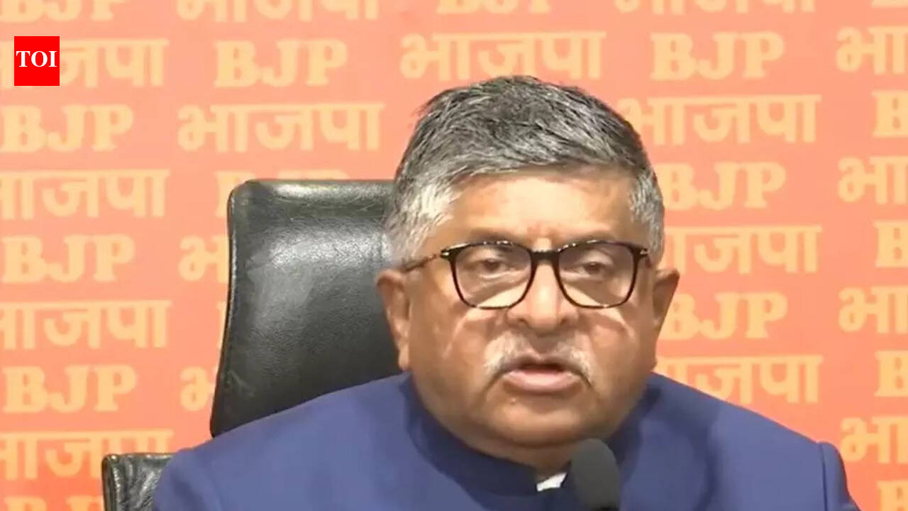 BJP questions silence of opposition over Mamata row