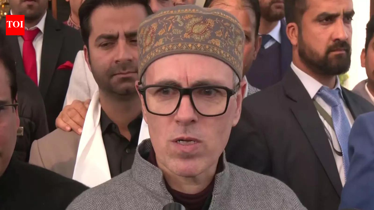 Omar Abdullah urges tour operators, filmmakers to promote J&amp;K as safe, vibrant tourism destination