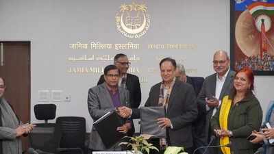 Jamia Millia Islamia signs a MoU with Society for Promotion of Youth and Masses