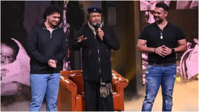  Mithun Chakraborty gets emotional as his son Ushmey shares memories while the show marks 50 years of his career