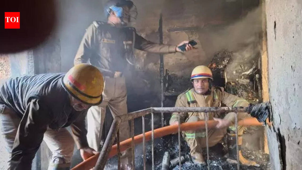 73-year-old woman dies as blaze engulfs Lokandwala building in Mumbai's Andheri