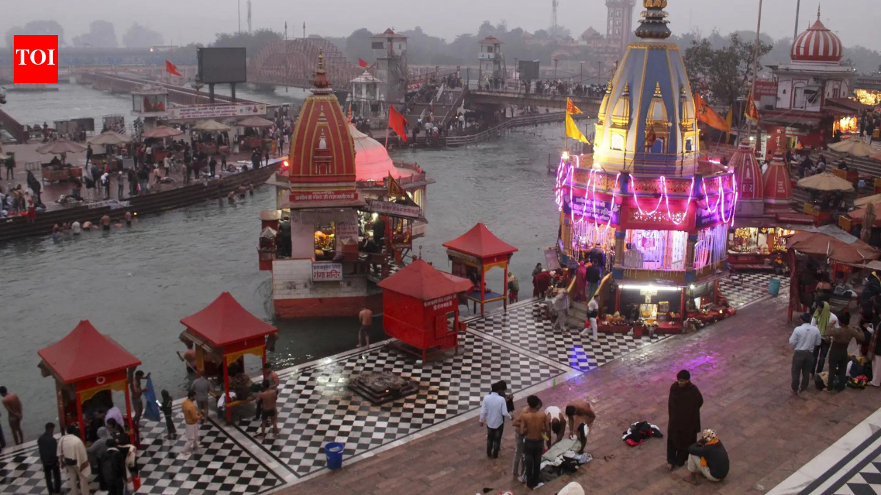 ‘No entry for non-Hindus’: Har ki Pauri boards cite century-old bylaw; officials say no fresh order