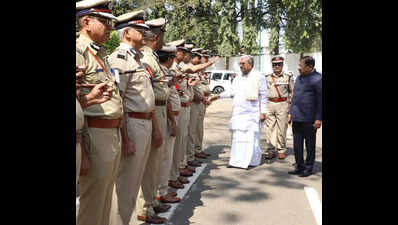 CM questions police: ‘If Maha can bust drug networks, why can’t we?’