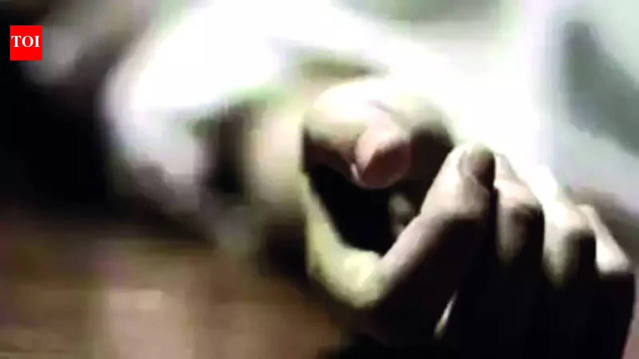 Elderly retired teacher found dead with throat slit in Patna