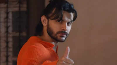 Veer Pahariya arrives alone at Ramesh Tauraniu’s birthday party; Breakup buzz with Tara Sutaria grows