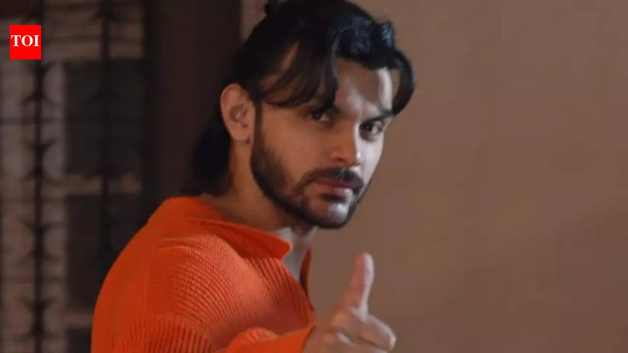 Veer Pahariya arrives alone at Ramesh Tauraniu’s birthday party; Breakup buzz with Tara Sutaria grows