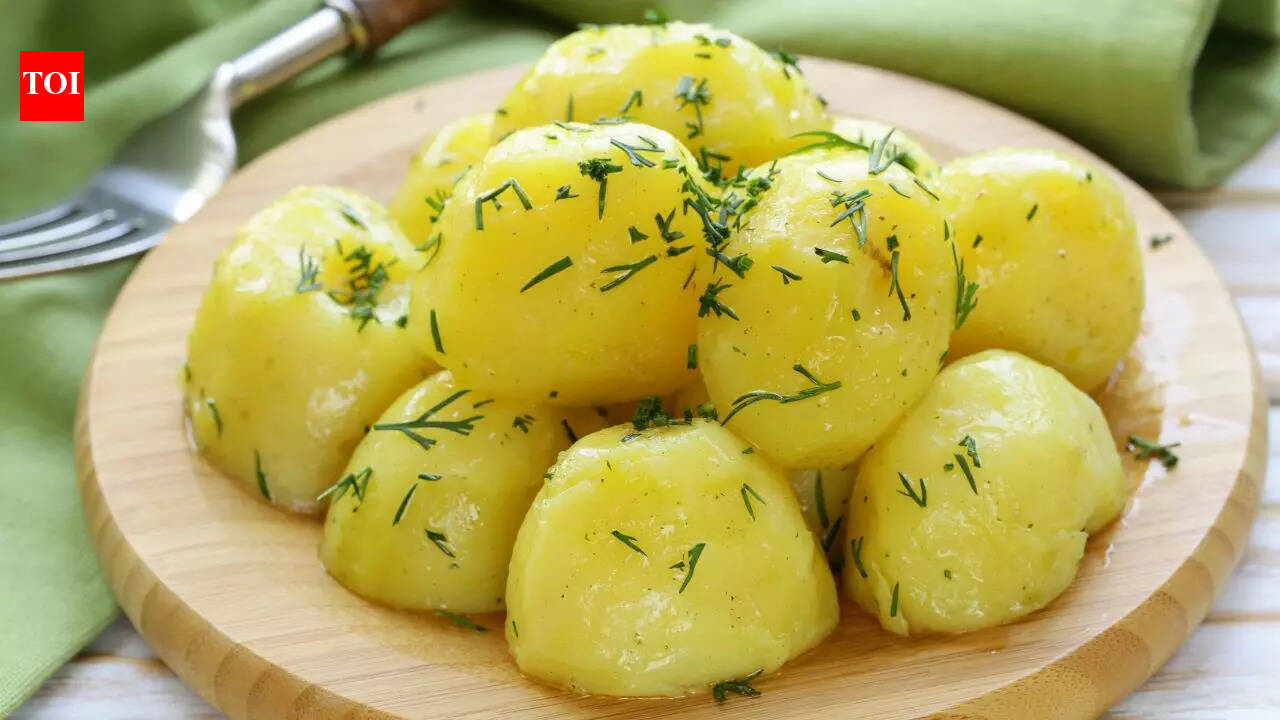 How to boil potatoes without water using a pressure cooker