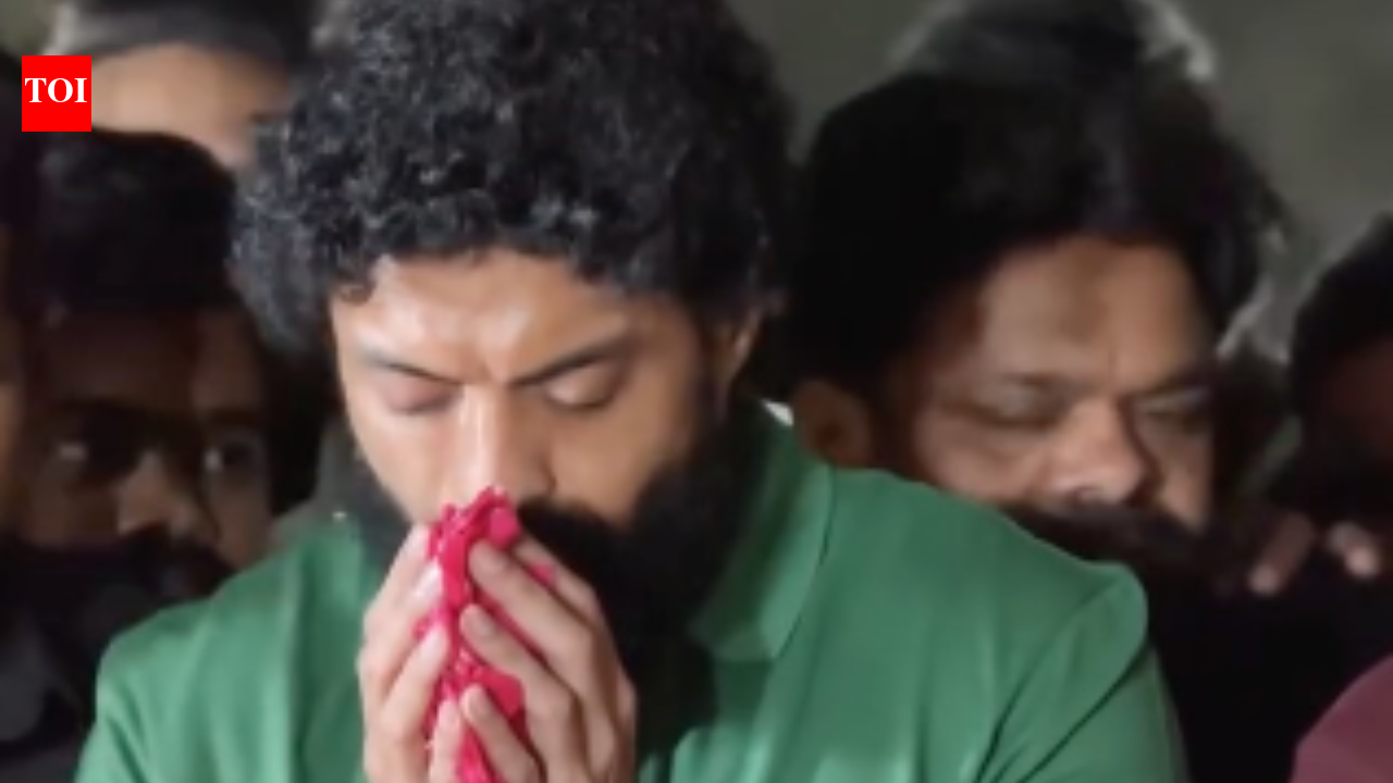 NTR grandson Kalyanram pays tribute: Faces crowd rush at NTR ghat